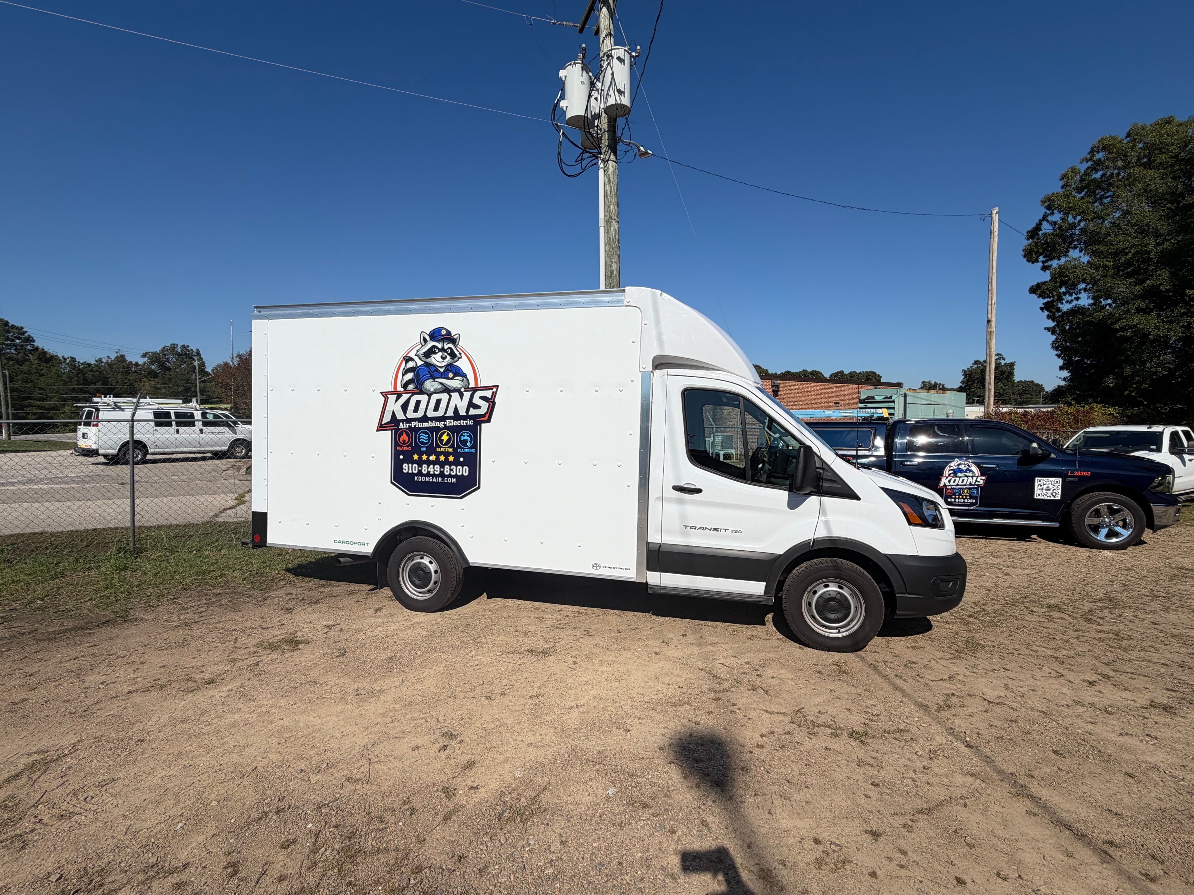 Koons Air box truck fleet daytime